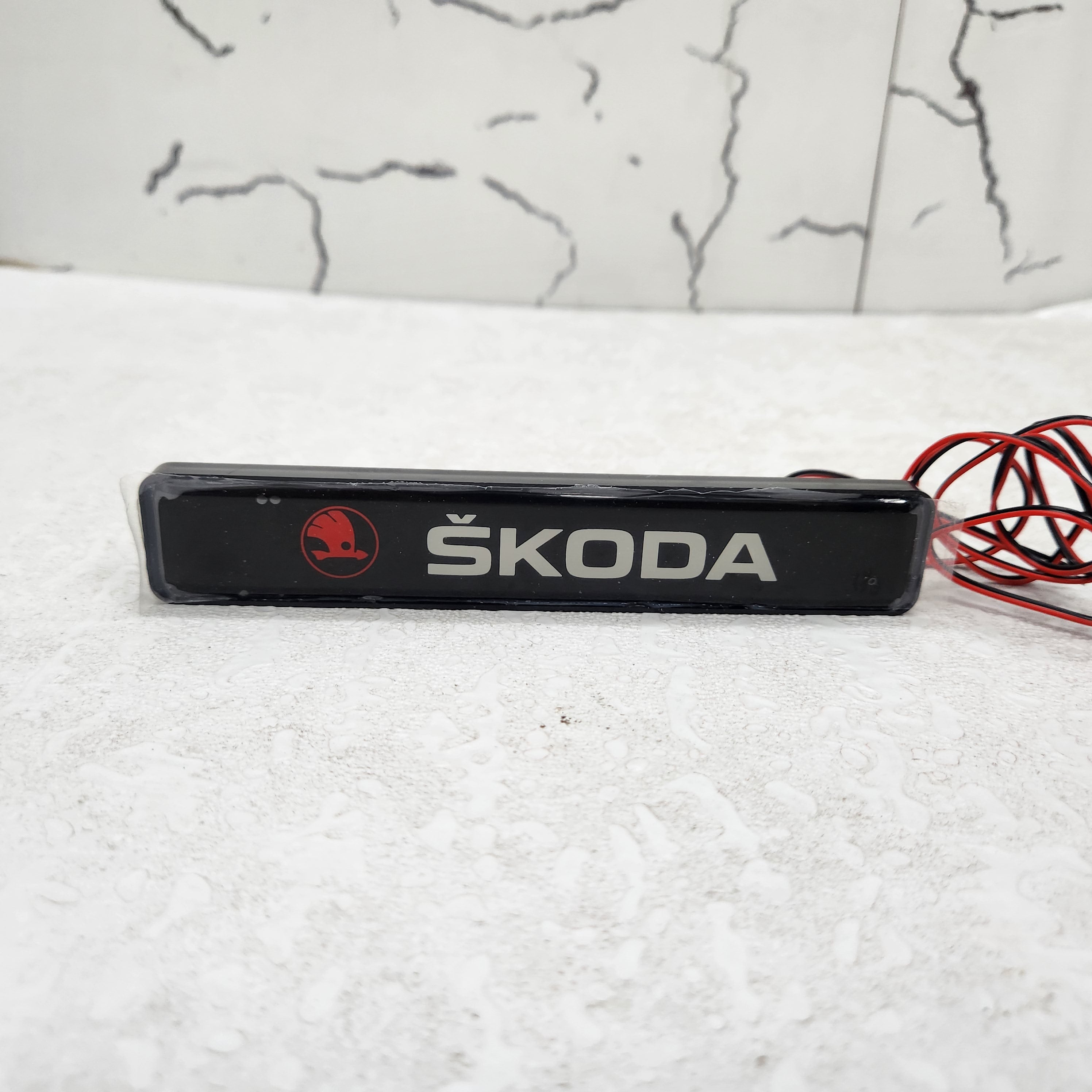 Car Grille LED Logo Light Badge